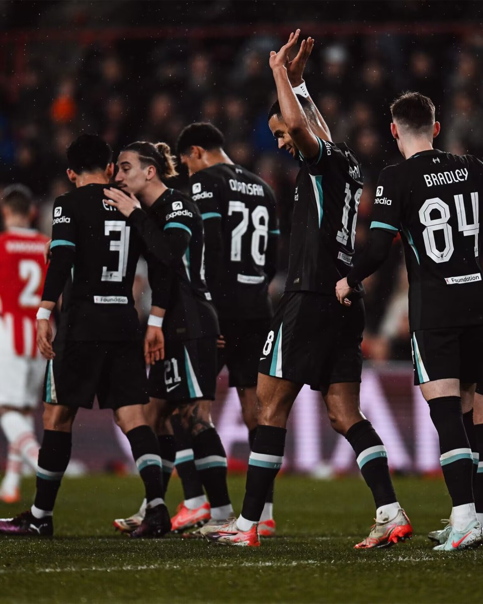 星空体育官网- 国际米兰主帅放话：欧联杯四强战必胜阿森纳，梅西冷笑回应